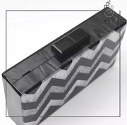 Zigzag black clutch